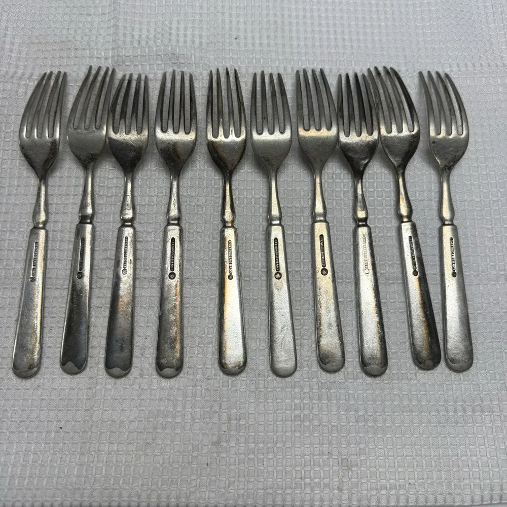 Set 10 Antique 1847 Rogers Bros Silverplate Meridan Dinner Forks 7.75